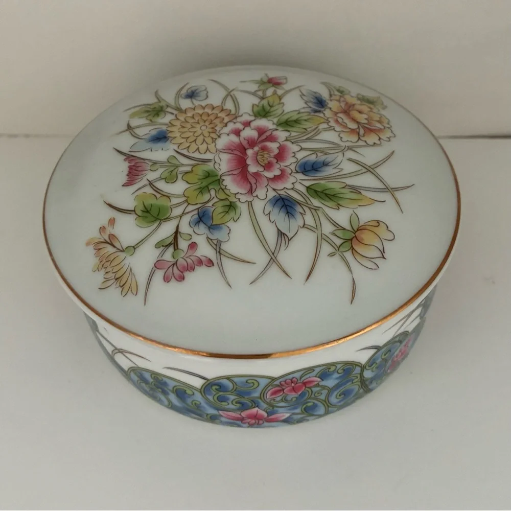 NWT Vintage Laudel for Macys Porcelain Made in Japan Tea/Candy/Trinket Box w Lid